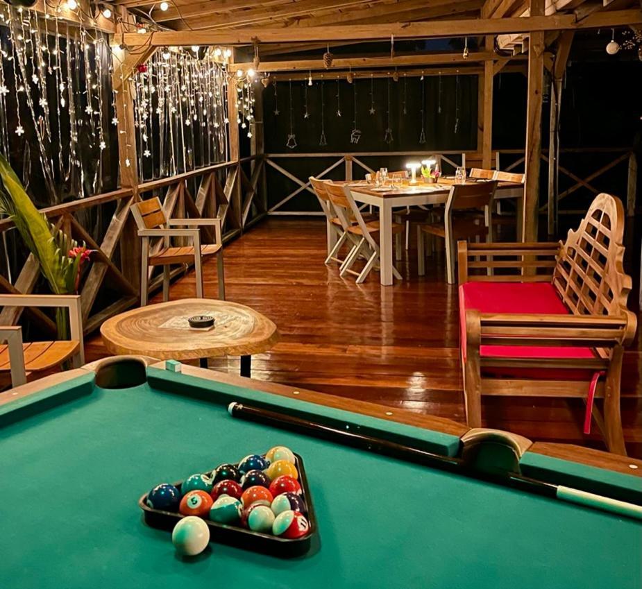 Eden Jungle Lodge ボカス・タウン エクステリア 写真